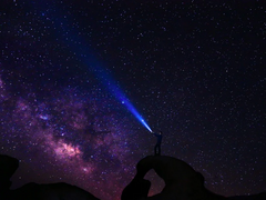 오늘은 별이 하나도 없구나. 이게 어찌된 일이냐.