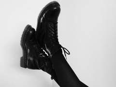 나는 빛을 향해 걸어간다