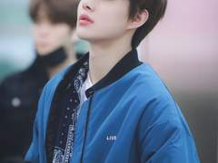 게이들 사이에 끼어보자