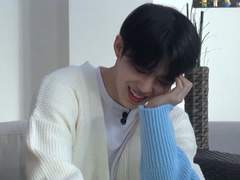 장난스러운 네 얼굴을 보는 것 만으로도 속수무책으로 무너지는 내가 너를 어떻게 이기겠어