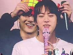 [뷔진] 콘서트가 끝나고 휴식 시간이 생겼을 때