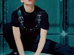 좋아하는 배우를 제 뮤직비디오에 출연시키는 가수