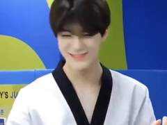 먹고는 살아야되니깐