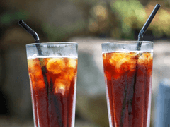 간단, 손가락 여섯개 맞아..?