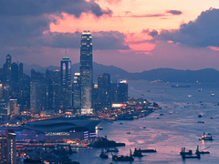 다들 곧 죽을 상하지 마라. 우리 결국 살아나갈 거 아이가.