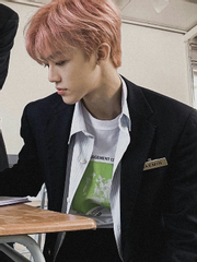 빗 속의 복숭아