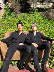 하나만 골라 YES OR YES