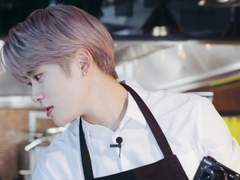 치타 밥 : 부쉬 드 노엘 中