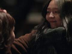 멈칫했던 발걸음을 좀 내밀자.