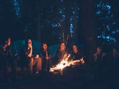 그저 새벽에 타오르는 모닥불이 아름다워서