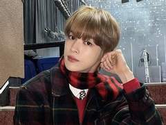 누 나 한 테 개 기 지 마 t A l K