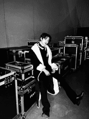 사랑한다고 말하기엔 이미 끝났고, 사랑했어라고 말하기엔 아직 널 사랑해