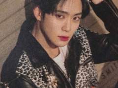 MY CAT IS A ROCK STAR