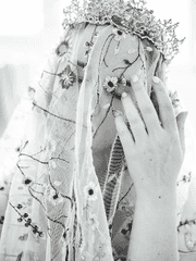 작가는 황녀로 빙의되어 주인공을 끌어내린다.