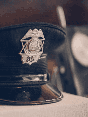 경찰들의 이야기 나무