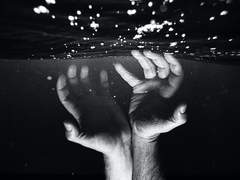 覆水盆に返らず