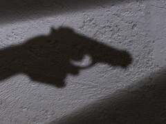 너는 도덕적으로 흠집 하나 있으면 안 돼