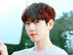 편의점 알바생 백현 X 돈많은 자취생 여주