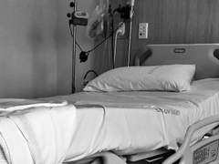 [규도인?] in an isolation room