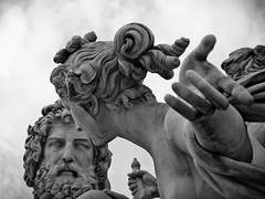 고독한 이야기꾼