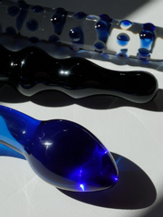 사랑은 딜도를 타고