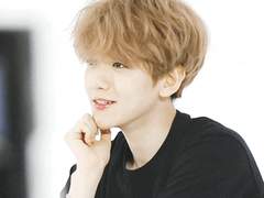 사진관 알바생 백현 X 증명사진 찍으러 온 여주