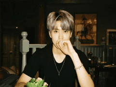 어깨가 닿은 이 순간 2