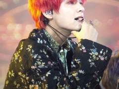 랜선 나이 속이고 연락했던 오빠가 나 꼬시려고 키스부터 한다 作