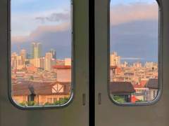 시간을 따라 계속해서 달리기만 하는 중이야