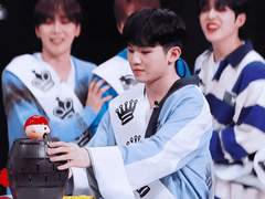 5. 이지훈의 아이수록곡크림 가게 [1] : 시즌제 메뉴, 단체곡