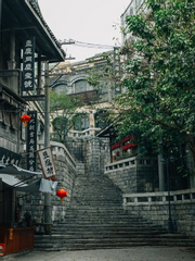 붉은 귀신과 흰 뱀