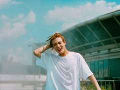 대충 꿈 꿨는데 수영하는 이제노 나와서 얼레벌레 쓴 조각