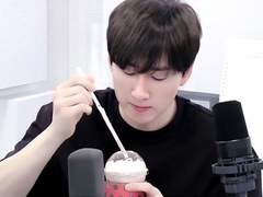 이동해 케이크 아메리카노