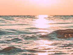 익숙한 파랑은 나를 붉게 물들였고*