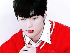 필름 속에 빛이 흐르게 두는 건 누구의 짓일까