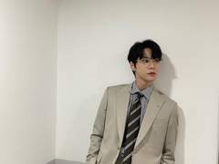 히얼 아이 엠 外