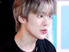 <하늘에 핀 꽃 한송이>