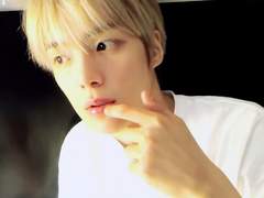 <하늘에 핀 꽃 한송이>