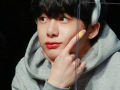 화이트데이라고 나 줄 초콜릿 만들다가 딱 들킨 채남친