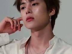 <하늘에 핀 꽃 한송이>