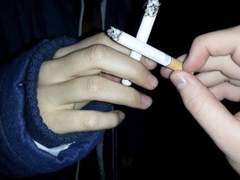 전남친(아님)한테 담배빵 맞고 부랄터트린 썰