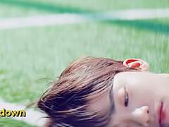 내일의 나보다 더 오늘의 내가 외로우니까