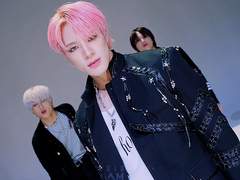 스튜디오 춤 버퍼링(Glitch Mode) 제노.gif