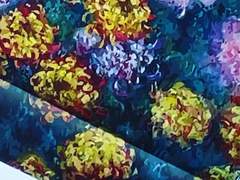 입과 입술 사이