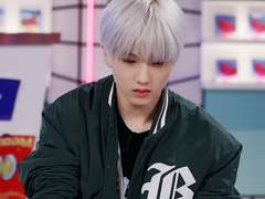 GLITCH LOVE SIMULATION #1 지성.gif