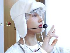 버퍼링(Glitch Mode) 대기실 비하인드 지성.gif