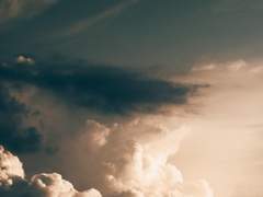 밤하늘 구름 위