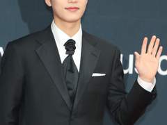 입술에 입술 外