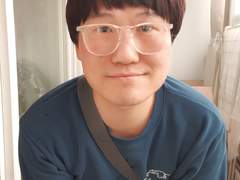 브베 새 옷 입고 셀카 사진 찰칵찰칵