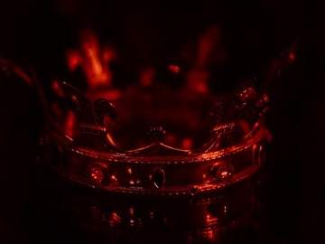 𝑬𝒍𝒐𝒊𝒔𝒆 𝑴𝒖𝒍𝒍𝒂𝒏𝒆𝒚 𝑬𝒄𝒍𝒊𝒏𝒆